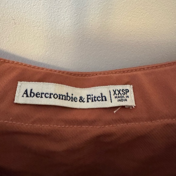 Abercrombie & Fitch Strapless Mauve Dress - Picture 3 of 6